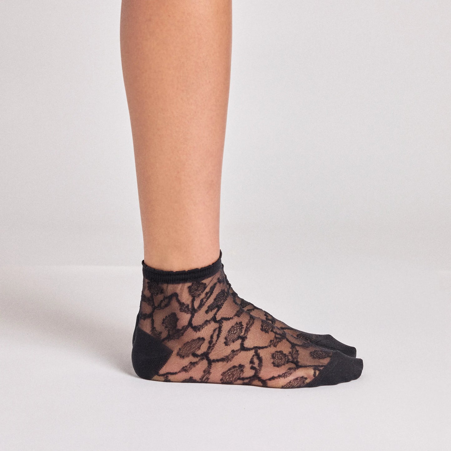 SYDNEY SHEER LACE SOCKS