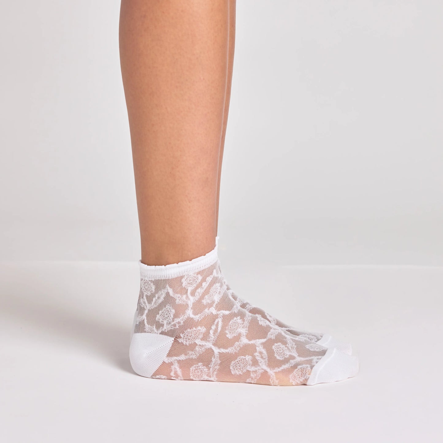 SYDNEY SHEER LACE SOCKS